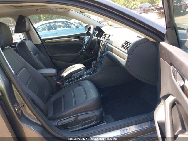 1VWBT7A39GC065534 Volkswagen Passat 1.8t Se