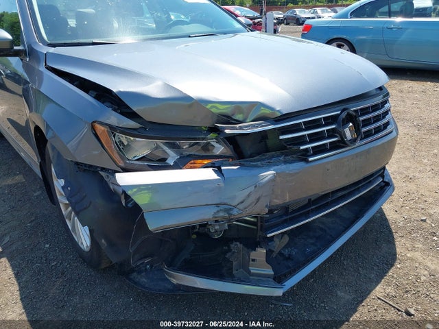 1VWBT7A39GC065534 Volkswagen Passat 1.8t Se