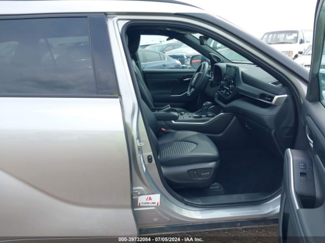 5TDJZRBHXNS176401 Toyota Highlander Xse
