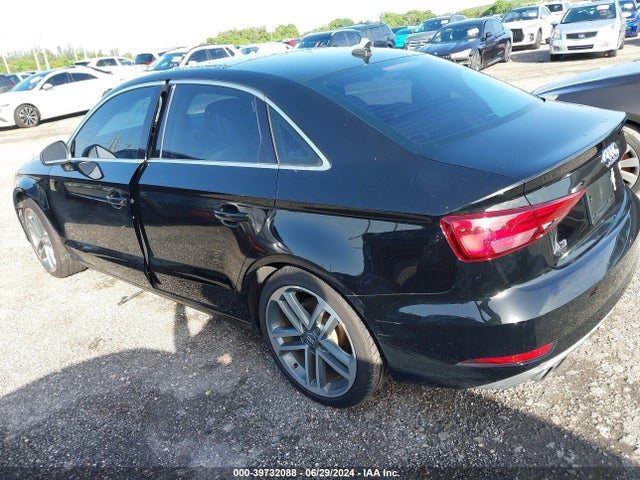 Audi A3 40 Premium 2019 WAUAUGFF7K1011665 Image 3