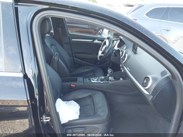 Audi A3 40 Premium 2019 WAUAUGFF7K1011665 Image 5