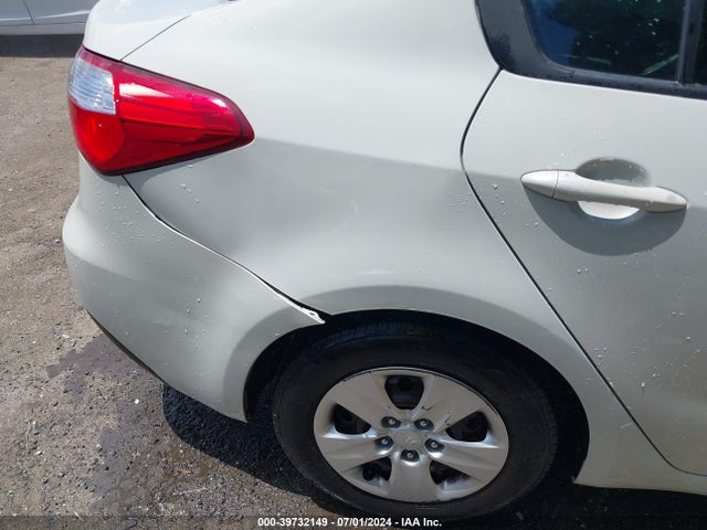 KIA FORTE LX 2015 KNAFK4A60F5366743 Image 6