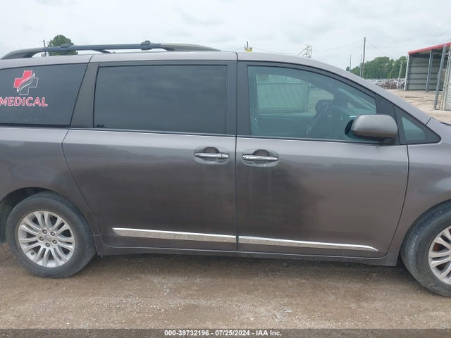 Toyota Sienna Xle 8 Passenger 2016 5TDYK3DC4GS766159 Image 13