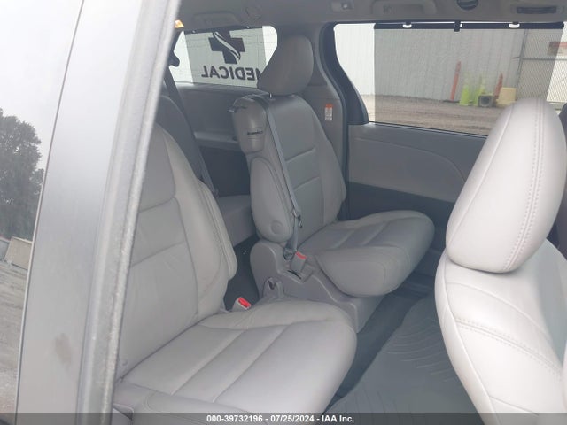 Toyota Sienna Xle 8 Passenger 2016 5TDYK3DC4GS766159 Image 8