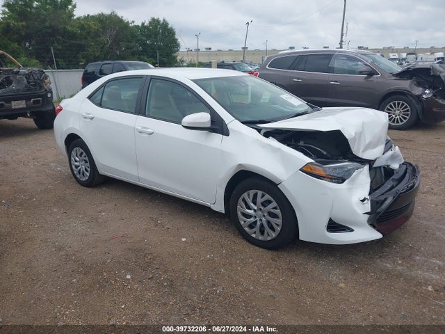 Toyota COROLLA LE 2017 2T1BURHE2HC864812 main image