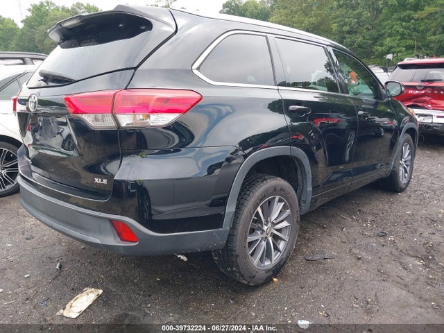 Toyota Highlander Xle 2017 5TDKZRFH6HS508174 Image 4