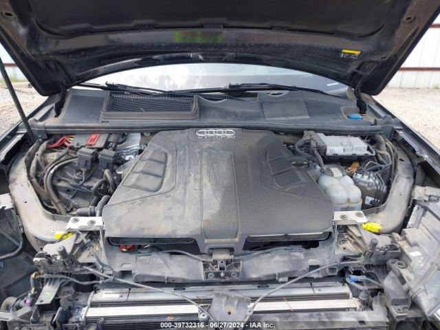 WA1VAAF79JD008423 Audi Q7 3.0t Premium