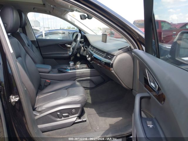 WA1VAAF79JD008423 Audi Q7 3.0t Premium