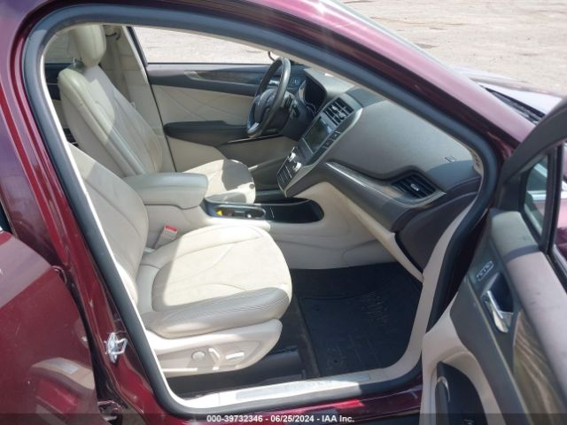 5LMCJ3D91HUL53963 Lincoln Mkc Reserve
