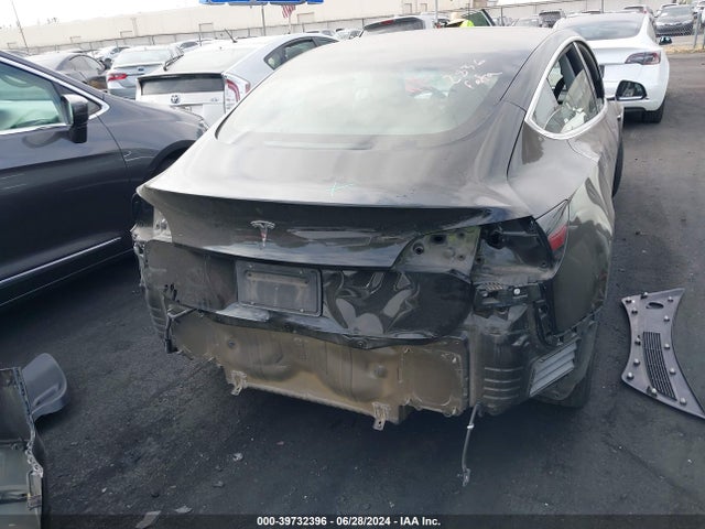 Tesla Model 3 Long Range/mid Range/standard Range/standard Range Plus 2019 5YJ3E1EA4KF361872 Image 17