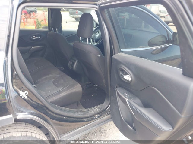 1C4PJMCX2KD190133 Jeep Cherokee Latitude 4x4