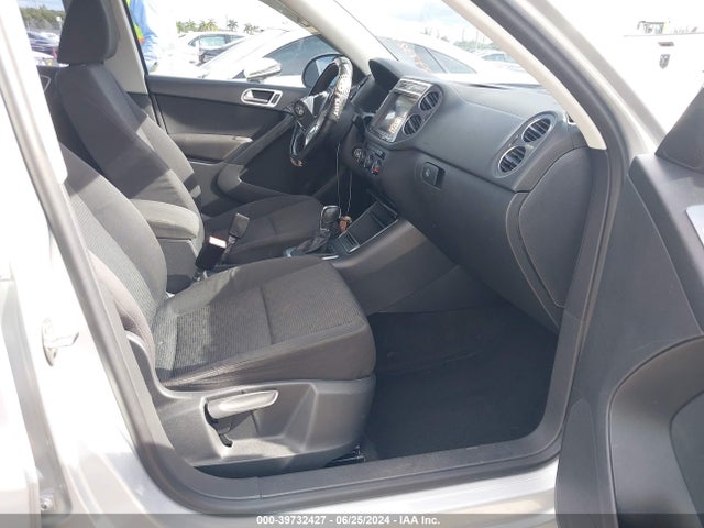 WVGAV3AX6EW566876 Volkswagen TIGUAN S