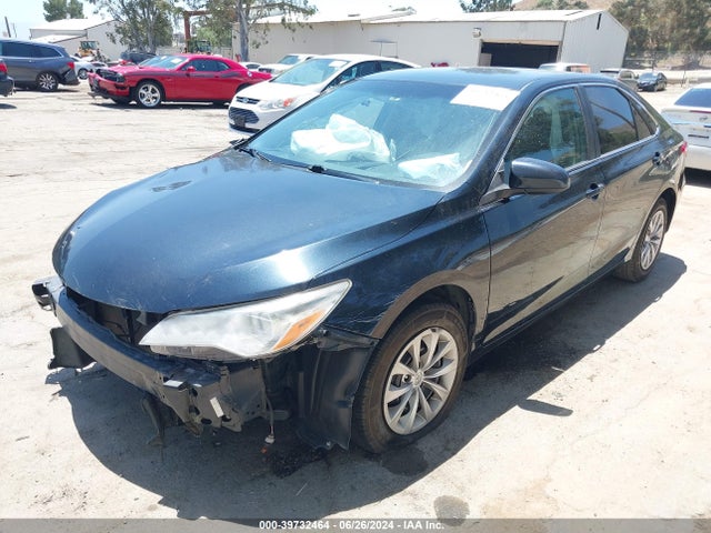 Toyota CAMRY LE 2015 4T4BF1FK4FR472386 Image 2
