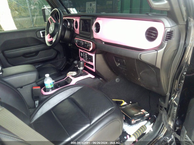 1C4HJXEN6MW814878 Jeep Wrangler Unlimited Sahara Altitude 4x4