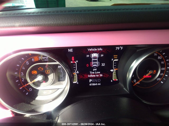 1C4HJXEN6MW814878 Jeep Wrangler Unlimited Sahara Altitude 4x4