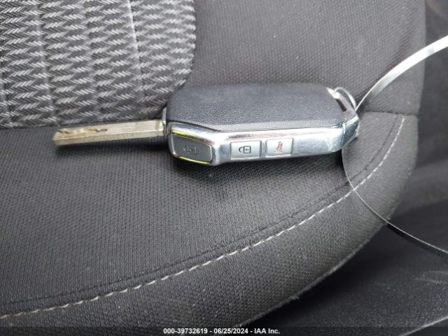 5XYRGDLC2NG123395 KIA SORENTO LX