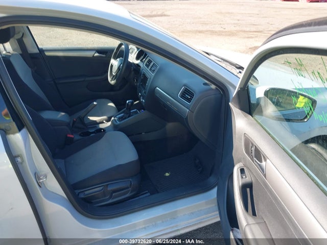 3VW2B7AJ1HM371693 Volkswagen Jetta 1.4t S