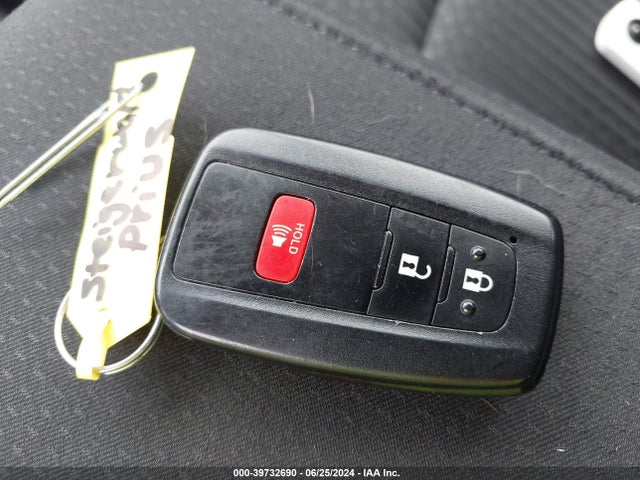 Toyota Prius Two 2017 JTDKBRFU0H3049274 Image 11