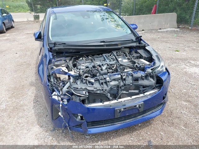 Toyota Prius Two 2017 JTDKBRFU0H3049274 Image 6