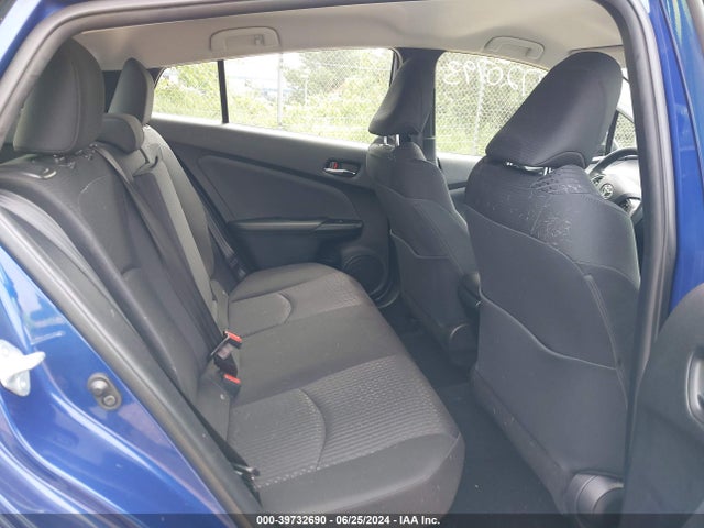 Toyota Prius Two 2017 JTDKBRFU0H3049274 Image 8