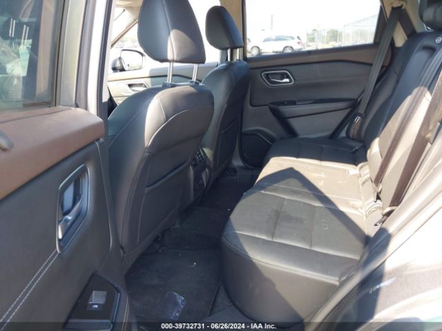 JN8AT3CA2MW028536 Nissan Rogue Sl Fwd