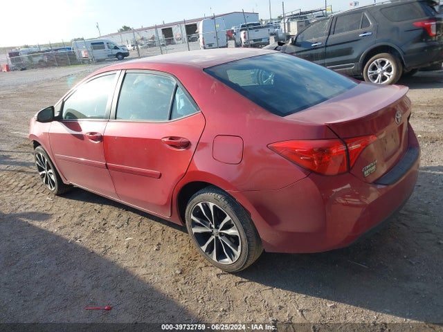 Toyota COROLLA SE 2018 5YFBURHE2JP852567 Image 3