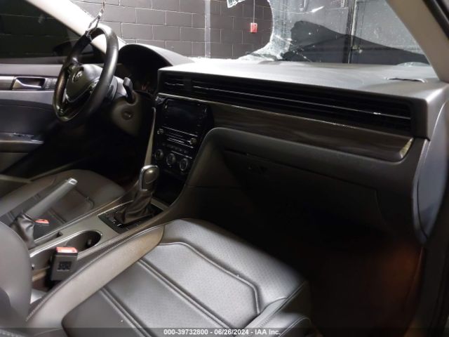1VWMA7A37LC015840 Volkswagen Passat 2.0t R-line