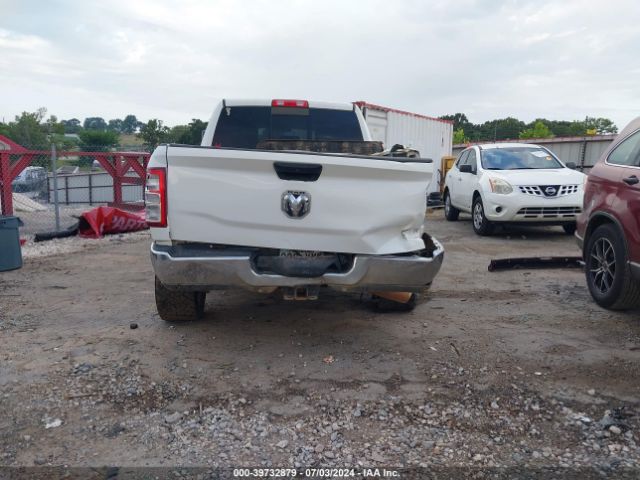 3C6UR5CL1KG691216 RAM 2500 Tradesman  4x4 6'4 Box