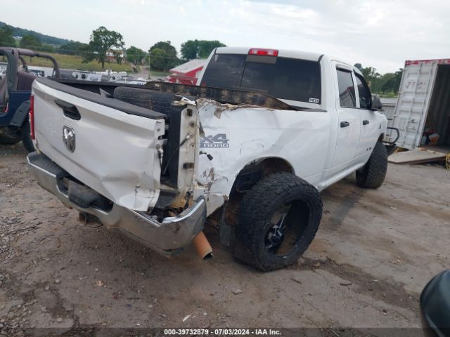 3C6UR5CL1KG691216 RAM 2500 Tradesman  4x4 6'4 Box