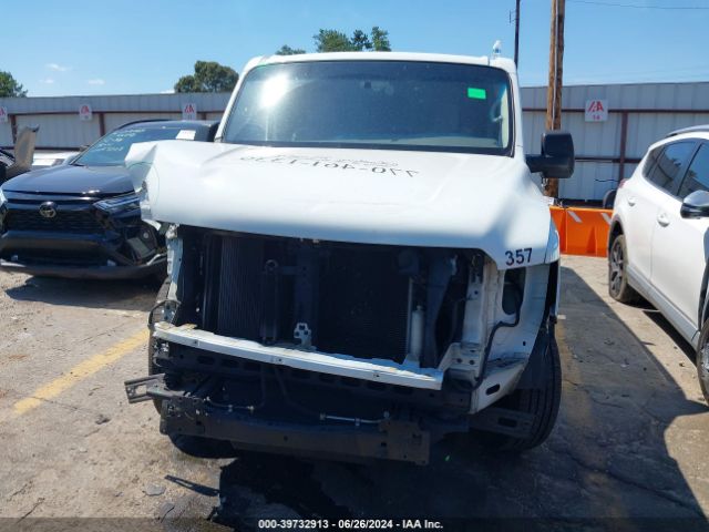 1N6BF0KY2JN807177 Nissan Nv Cargo Nv2500 Hd Sv V6