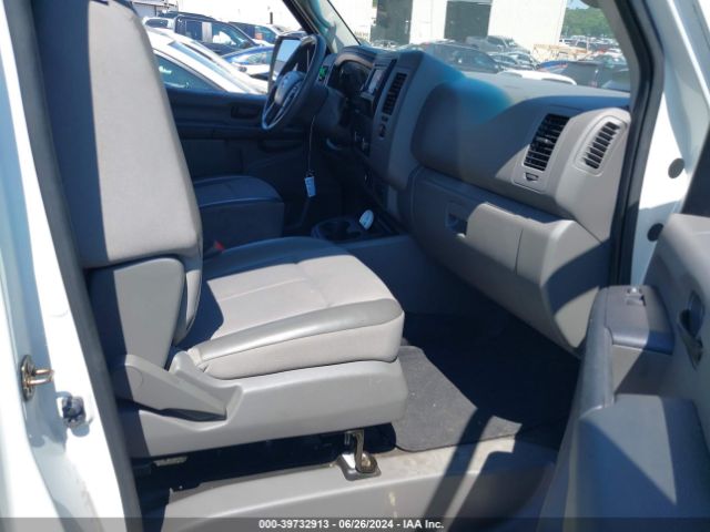 1N6BF0KY2JN807177 Nissan Nv Cargo Nv2500 Hd Sv V6
