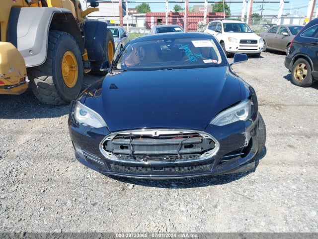 Tesla Model S P85 2014 5YJSA1H14EFP56903 Image 11