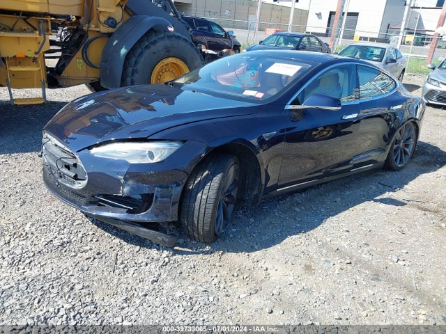 Tesla Model S P85 2014 5YJSA1H14EFP56903 Image 2