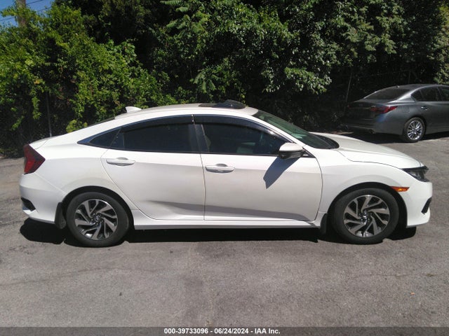 Honda CIVIC EX 2017 2HGFC2F75HH547338 Image 13
