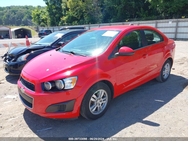 Chevrolet Sonic Lt Auto 2015 1G1JC5SHXF4187463 Image 2