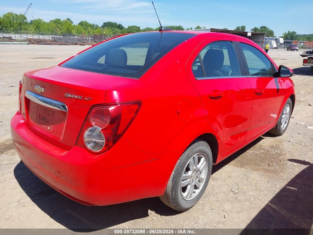 Chevrolet Sonic Lt Auto 2015 1G1JC5SHXF4187463 Image 4