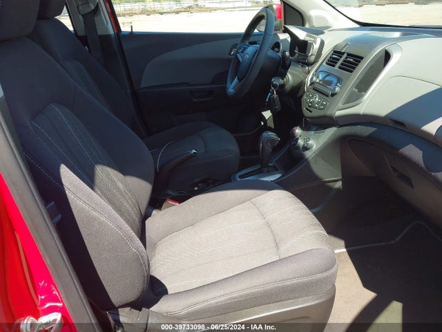 Chevrolet Sonic Lt Auto 2015 1G1JC5SHXF4187463 Image 5