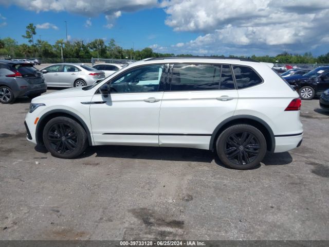 3VVCB7AX0NM133410 Volkswagen Tiguan 2.0t Se R-line Black