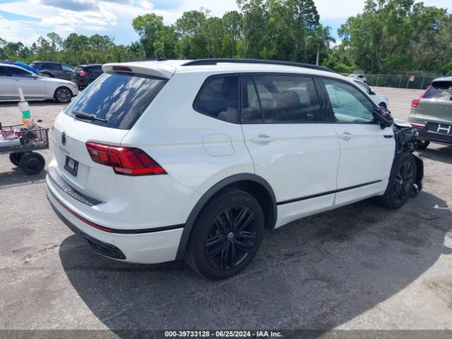 3VVCB7AX0NM133410 Volkswagen Tiguan 2.0t Se R-line Black
