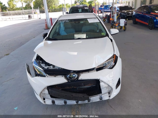 Toyota COROLLA LE 2018 5YFBURHE7JP840379 Image 12