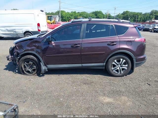 Toyota RAV4 LE 2018 2T3BFREV1JW724454 Image 14