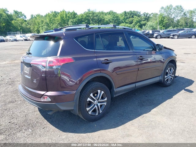 Toyota RAV4 LE 2018 2T3BFREV1JW724454 Image 4