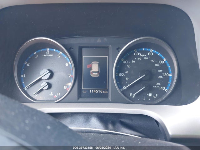 Toyota RAV4 LE 2018 2T3BFREV1JW724454 Image 7