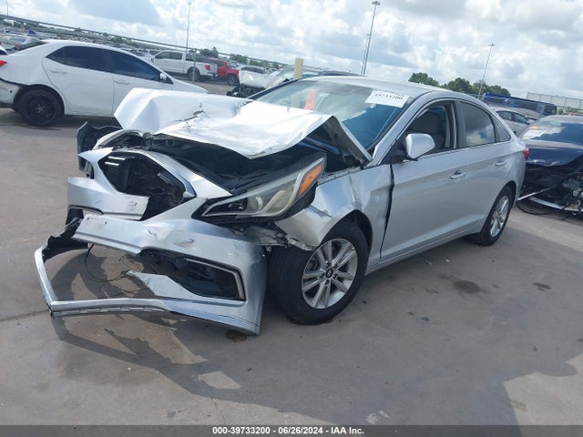Hyundai SONATA SE 2016 5NPE24AF7GH351821 Image 2