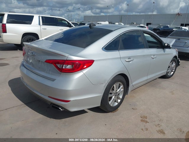 Hyundai SONATA SE 2016 5NPE24AF7GH351821 Image 4