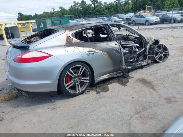 2010 PORSCHE PANAMERA WP0AC2A79AL090946 Photo 3