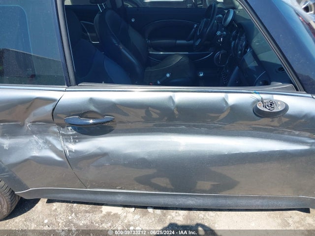 2004 MINI COOPER S WMWRE33484TD89404 Photo 5