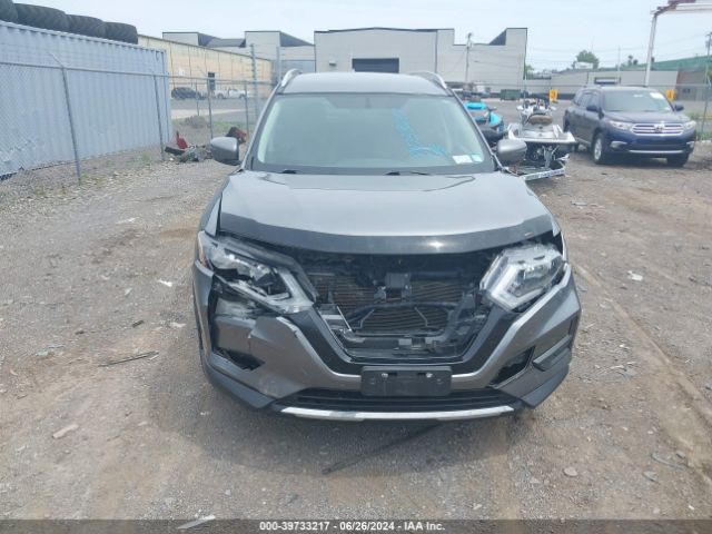 5N1AT2MV2JC705956 Nissan ROGUE SV