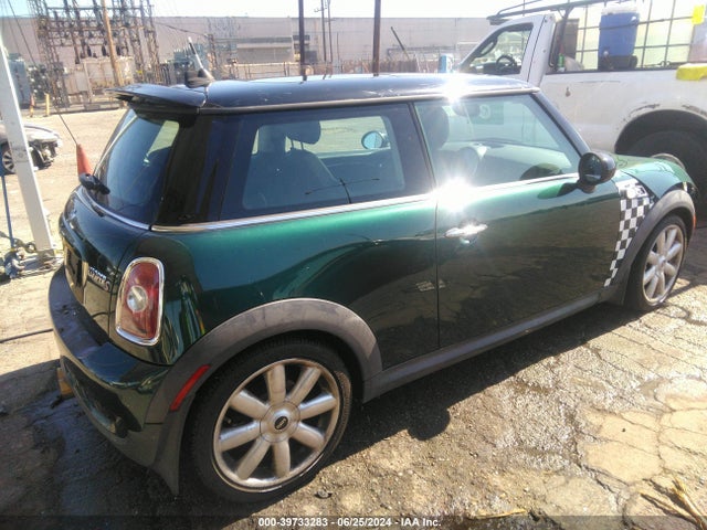 2010 MINI COOPER S WMWMF7C55ATX44089 Photo 3