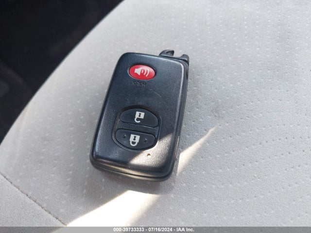 Toyota Prius 2015 JTDKN3DU9F0402195 Image 11